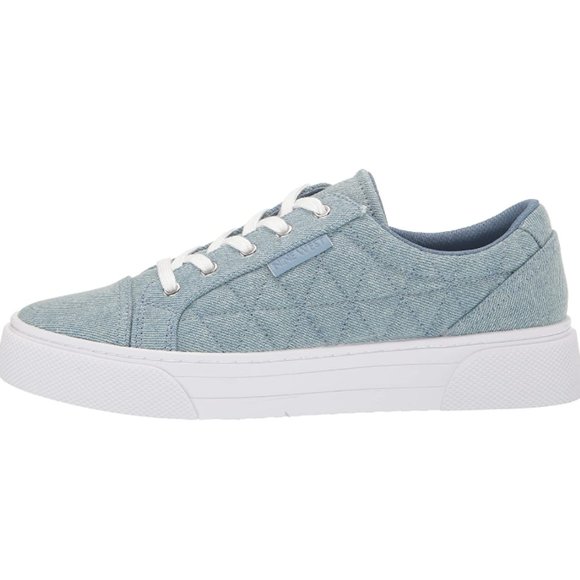 NINE WEST Women's Hola Sneakers Light Denim Blue Quilted Size 8.5 - Picture 2 of 11